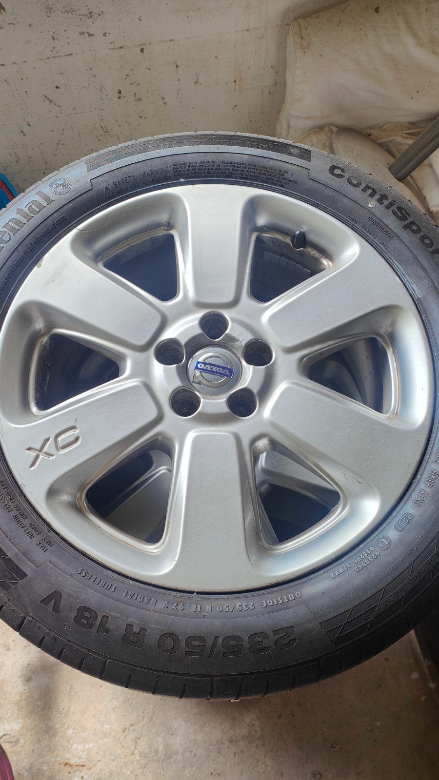 Volvo XC70 zomerbanden  235/50/18, Auto-onderdelen, Banden en Velgen, Ophalen, 18 inch, Gebruikt, Banden en Velgen