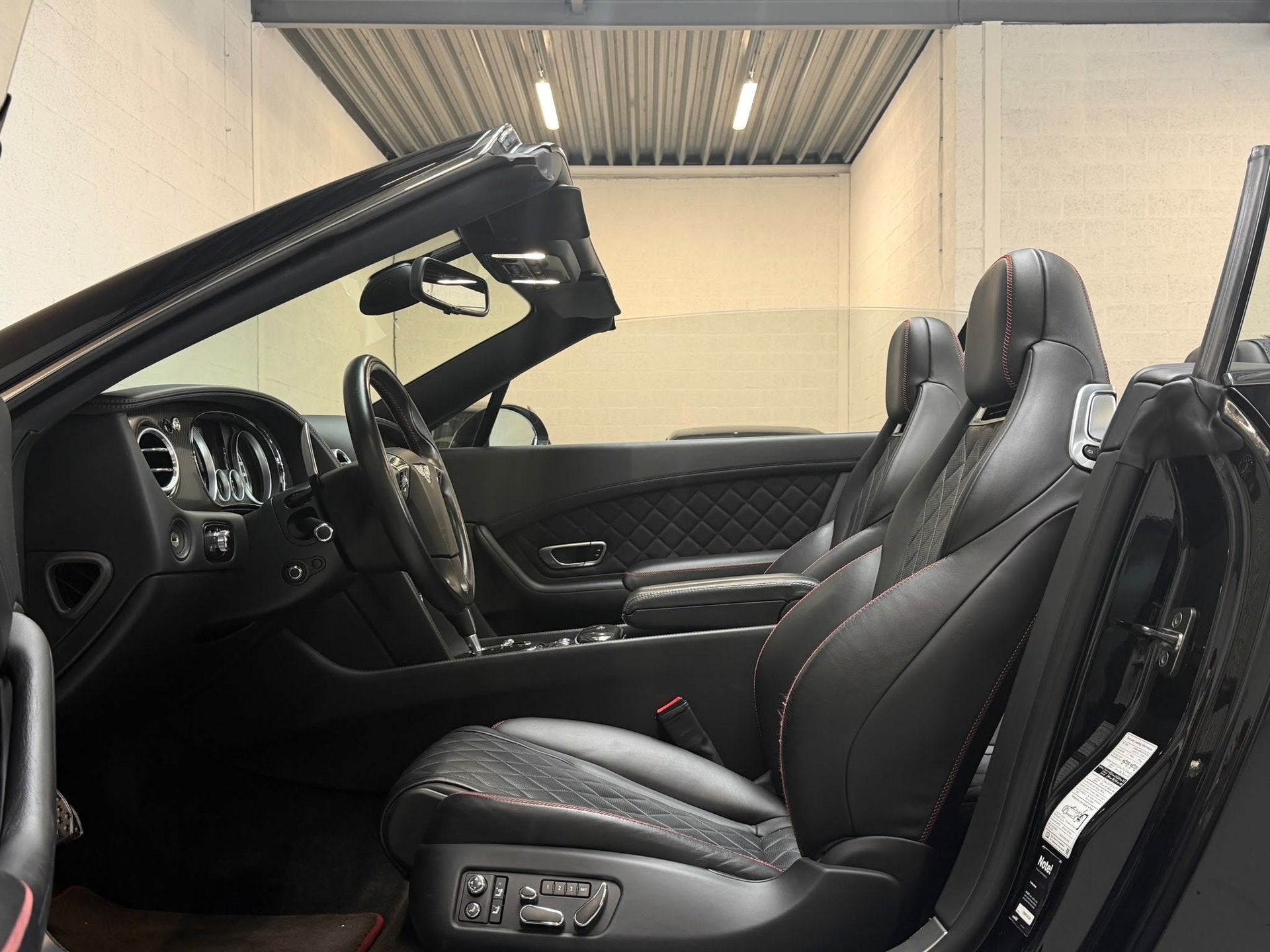 Bentley Continental GTC 6.0 W12 Speed - CARBON - NAIM - MASS, Auto's, Automaat, Gebruikt, 4 stoelen, Zwart