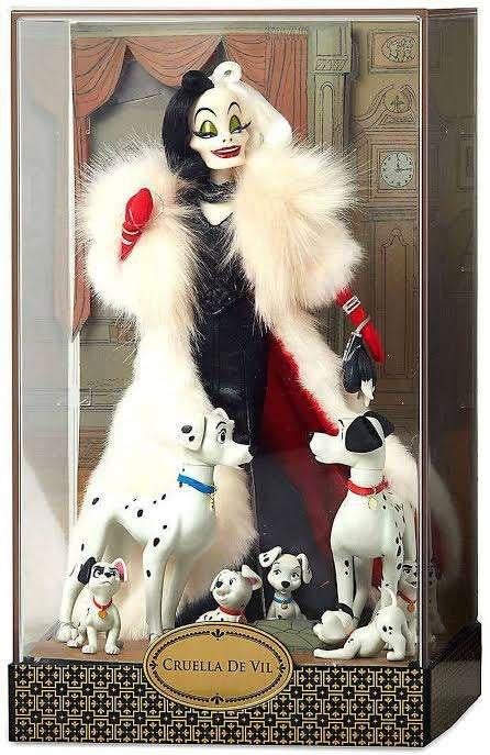 Cruella De Vil Folktale designer doll limited edition, Ophalen of Verzenden, Overige figuren, Zo goed als nieuw, Beeldje of Figuurtje