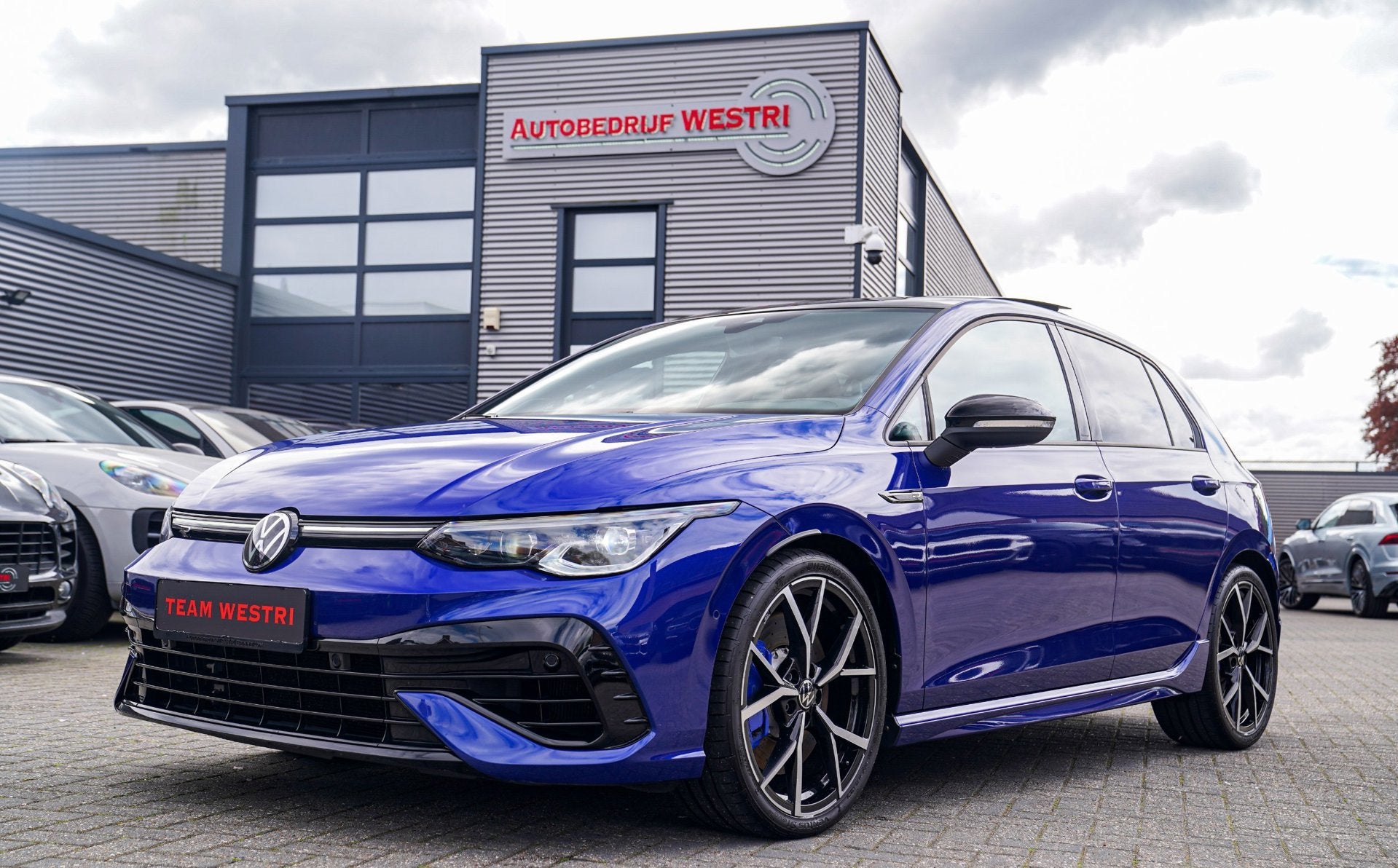Volkswagen Golf 2.0 TSI R 4Motion | Stoelverkoeling | Carbon, Automaat, Dealer onderhouden, Gebruikt, Zwart