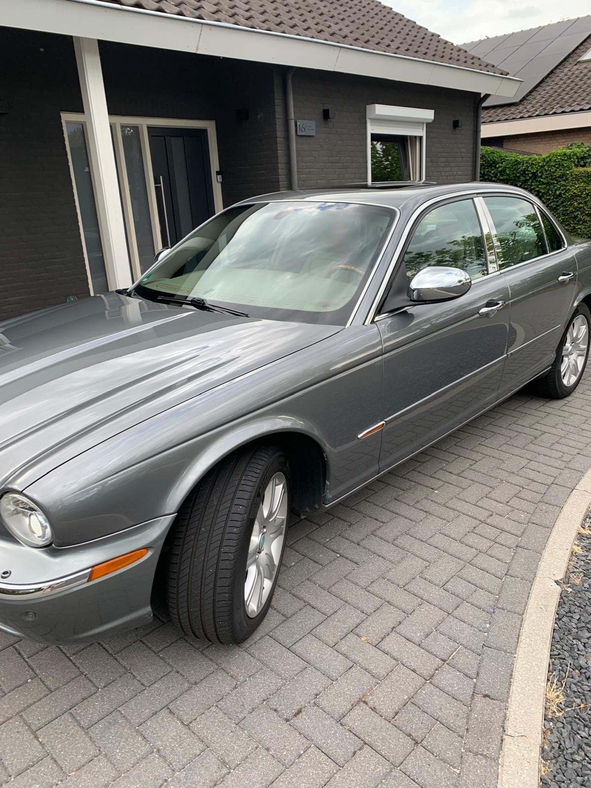 Jaguar XJ 3.0 175KW AUT 2003 Grijs, Automaat, 238 pk, Achterwielaandrijving, Beige