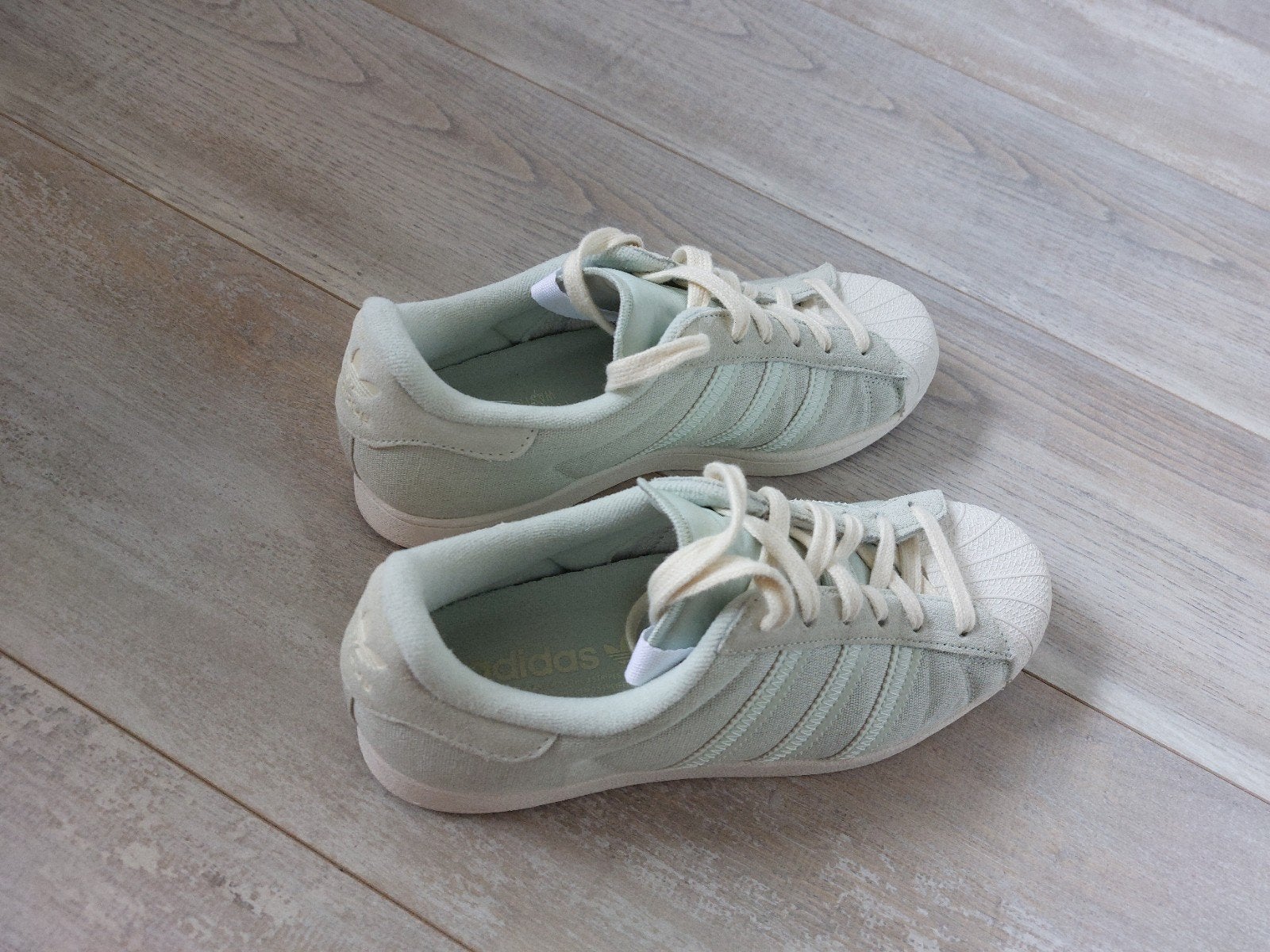 Adidas sneakers licht groen, Adidas, Ophalen of Verzenden, Groen, Sneakers of Gympen