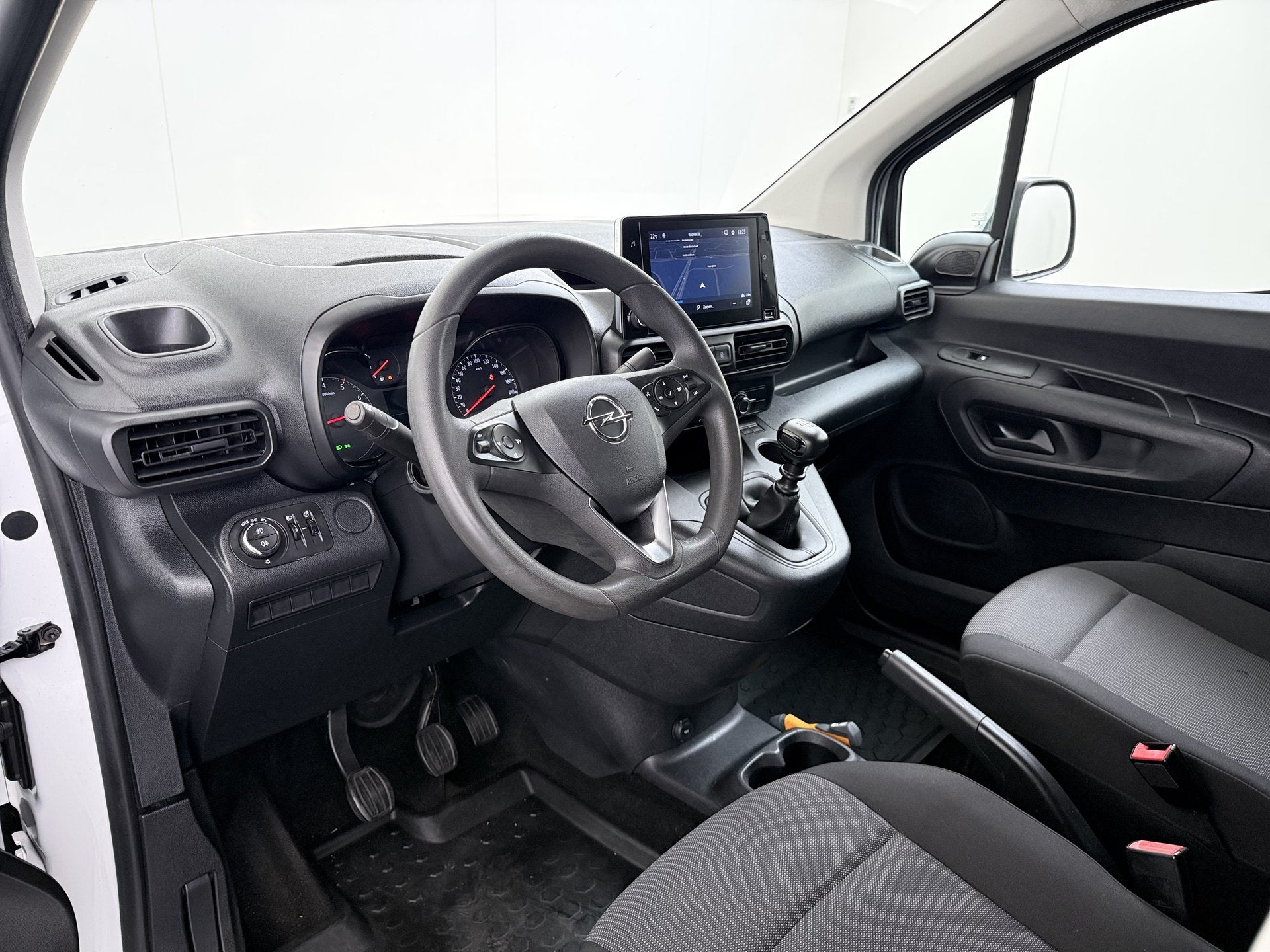 Opel Combo D 131PK L2H1 Navi Camera Trekhaak Euro 6 Dakrails, Voorwielaandrijving, Stof, Gebruikt, 4 cilinders