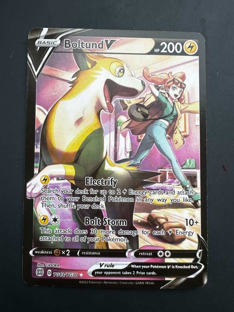 Boltund V TG13/TG30 - Pokémon Kaart - Zo goed als nieuw, Ophalen of Verzenden, Zo goed als nieuw, Losse kaart