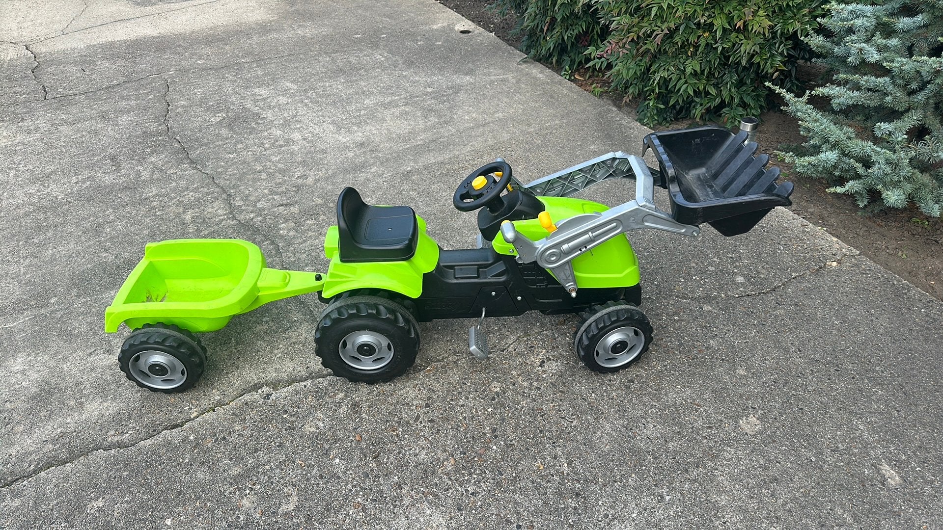 Groene traptractor met aanhanger en voorlader, Kinderen en Baby's, Ophalen of Verzenden, Gebruikt