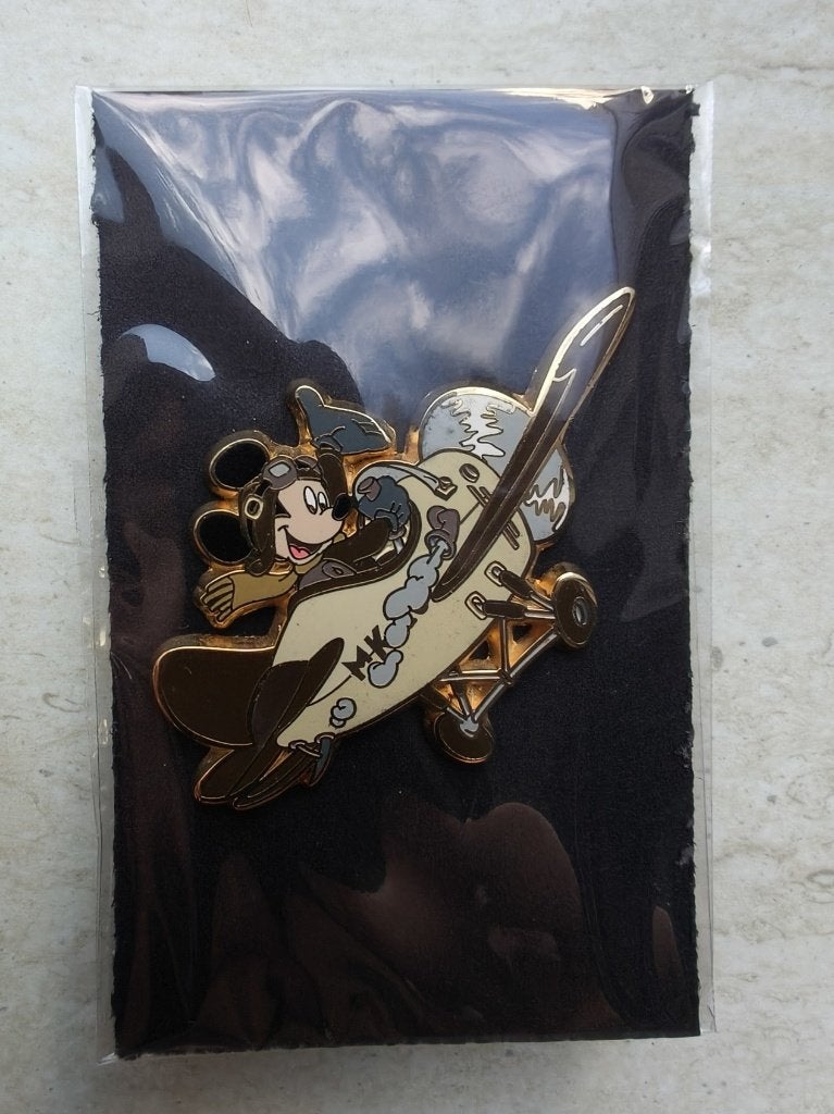 Disney pin Pilot Mickey in Plane, Verzamelen, Disney, Verzenden, Mickey Mouse, Zo goed als nieuw, Overige typen