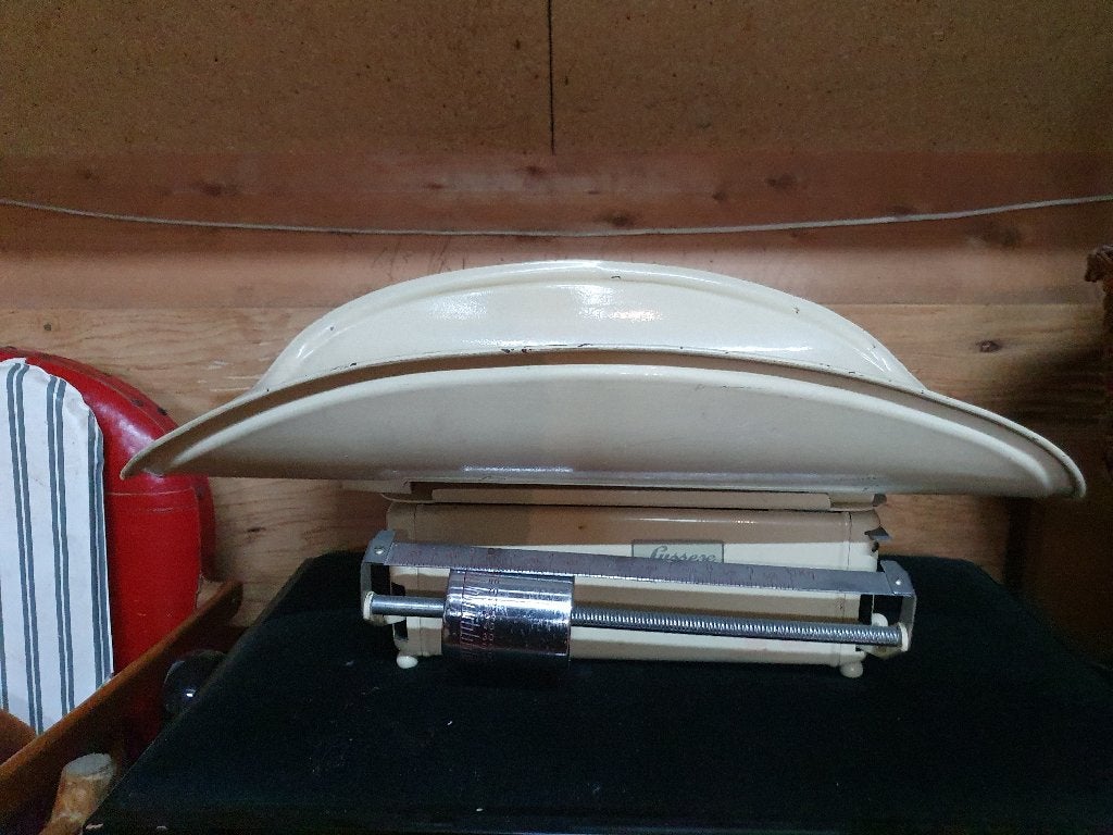 Vintage/retro Baby-weegschaal, werkt prima en in perfekte, Analoog, 100 kg of meer, Ophalen of Verzenden, Zo goed als nieuw