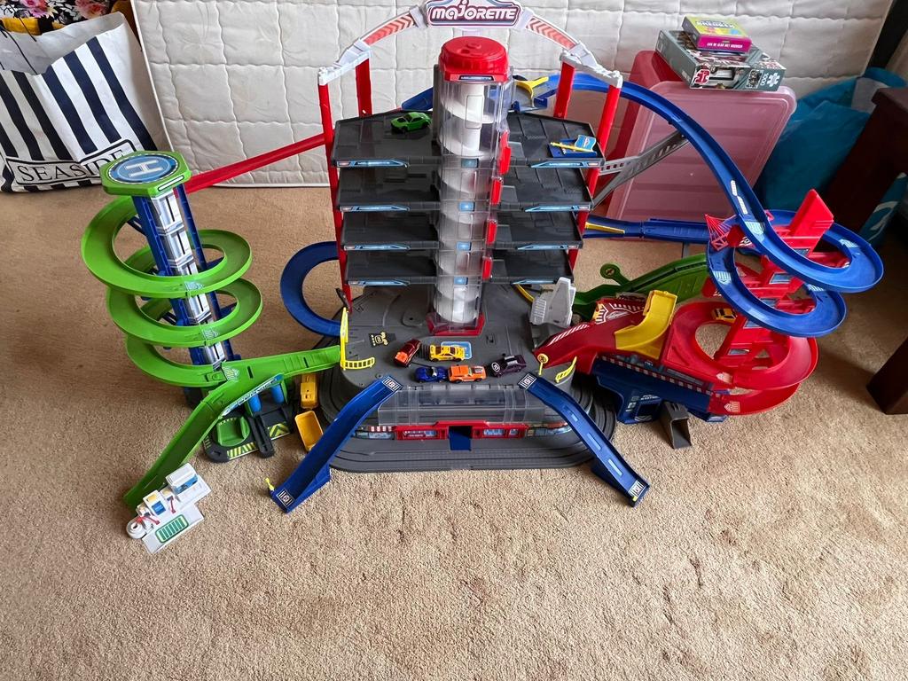 Speelgoed garage, Kinderen en Baby's, Speelgoed | Racebanen, Ophalen, Gebruikt, Handmatig, Overige merken