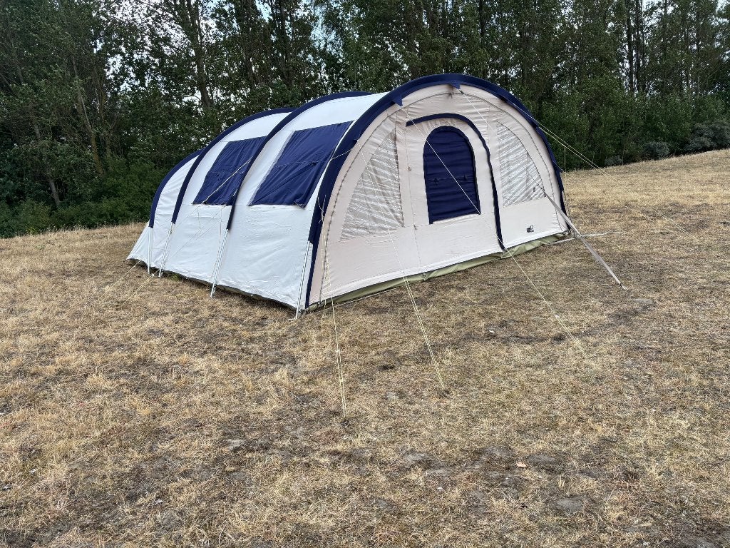 Complete kampeerset 6 pers. tent + inventaris, Ophalen, Zo goed als nieuw