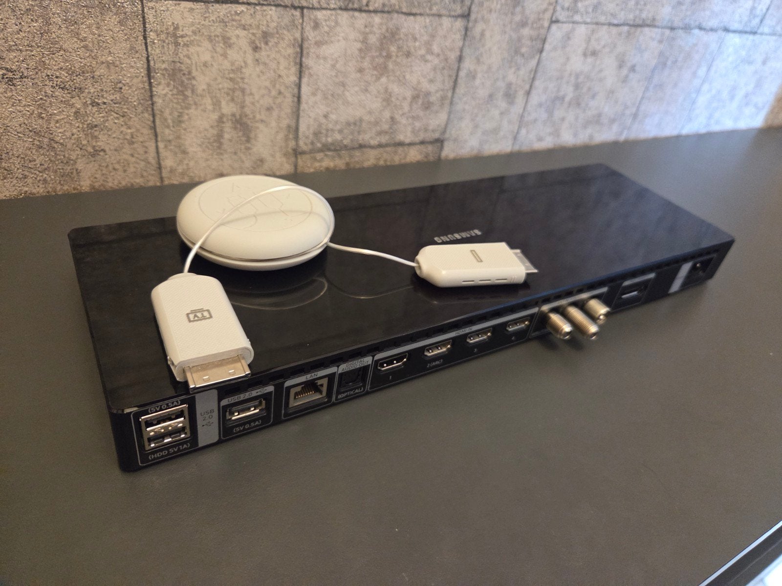 Samsung One Connect Box Met kabel, Ophalen