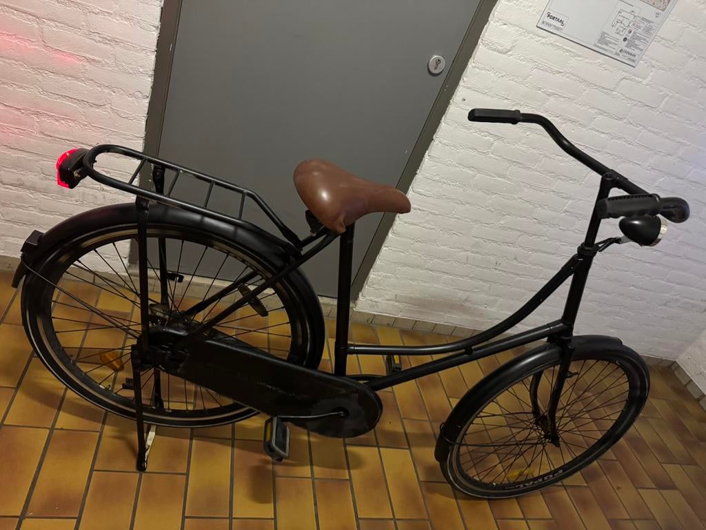 Damesfiets 28 inch ligt voor achter, Ophalen of Verzenden, Zo goed als nieuw