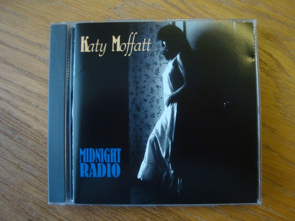 Katy Moffatt - Midnight Radio  (Americana / Country/Folk), Americana, Ophalen of Verzenden, Zo goed als nieuw, Inclusief boekje
