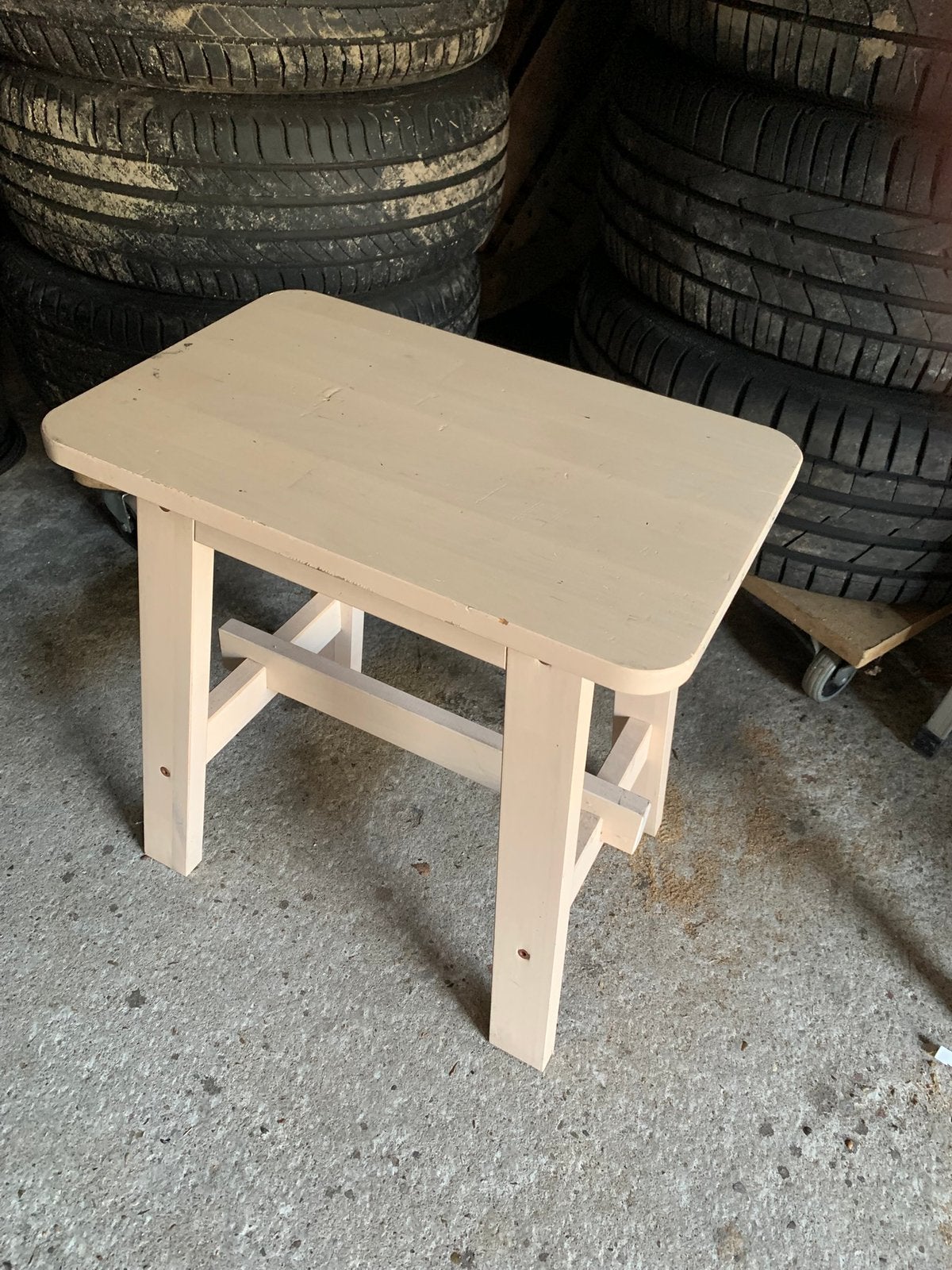 Ikea krukje, Huis en Inrichting, Krukjes, Ophalen, Zo goed als nieuw, Hout