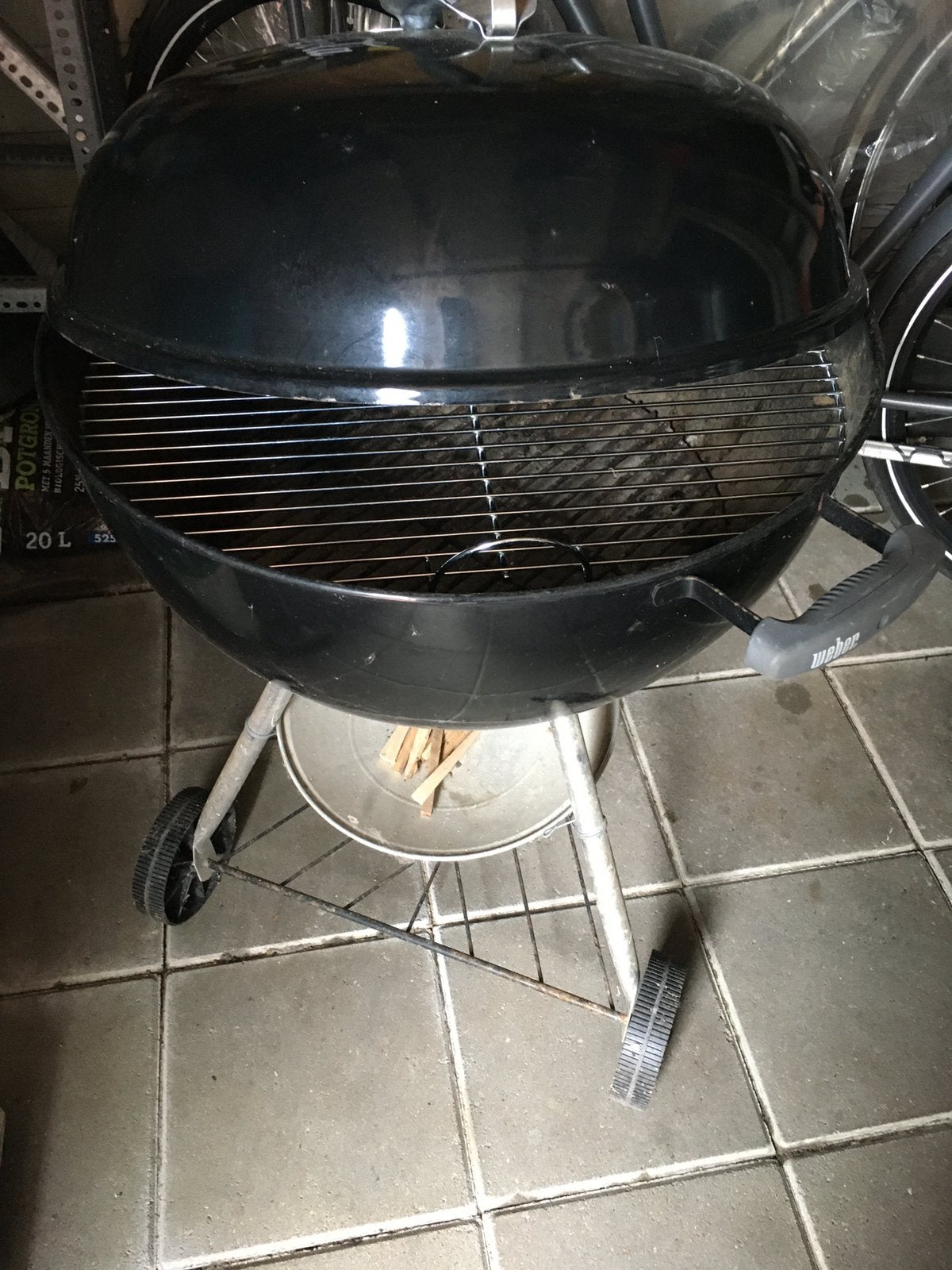 Weber houtskool BBQ, Ophalen of Verzenden, Zo goed als nieuw