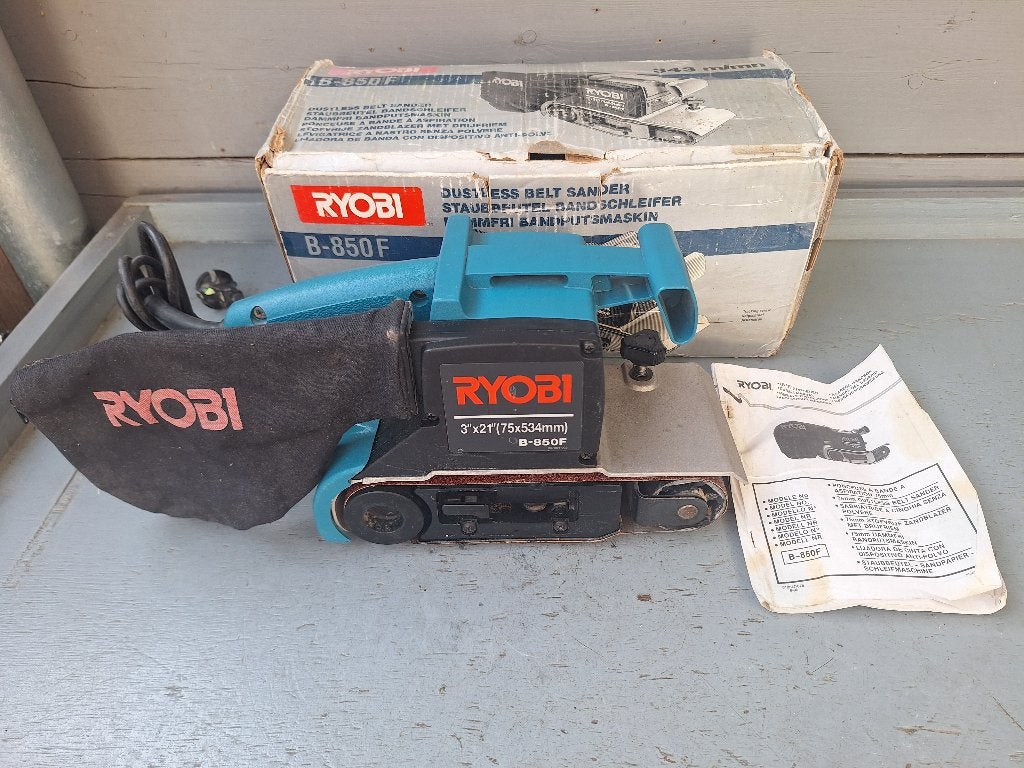 Ryobi B-850F bandschuurmachine (1), Ophalen of Verzenden, Nieuw, 600 tot 1200 watt, Bandschuurmachine