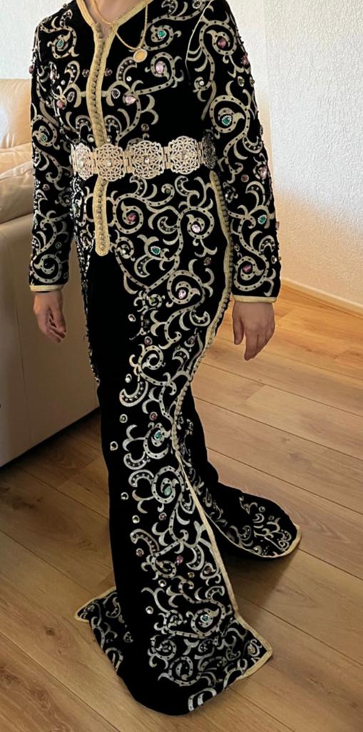 Te koop  kaftan, Zwart, Ophalen of Verzenden, Zo goed als nieuw, Maat 34 (XS) of kleiner