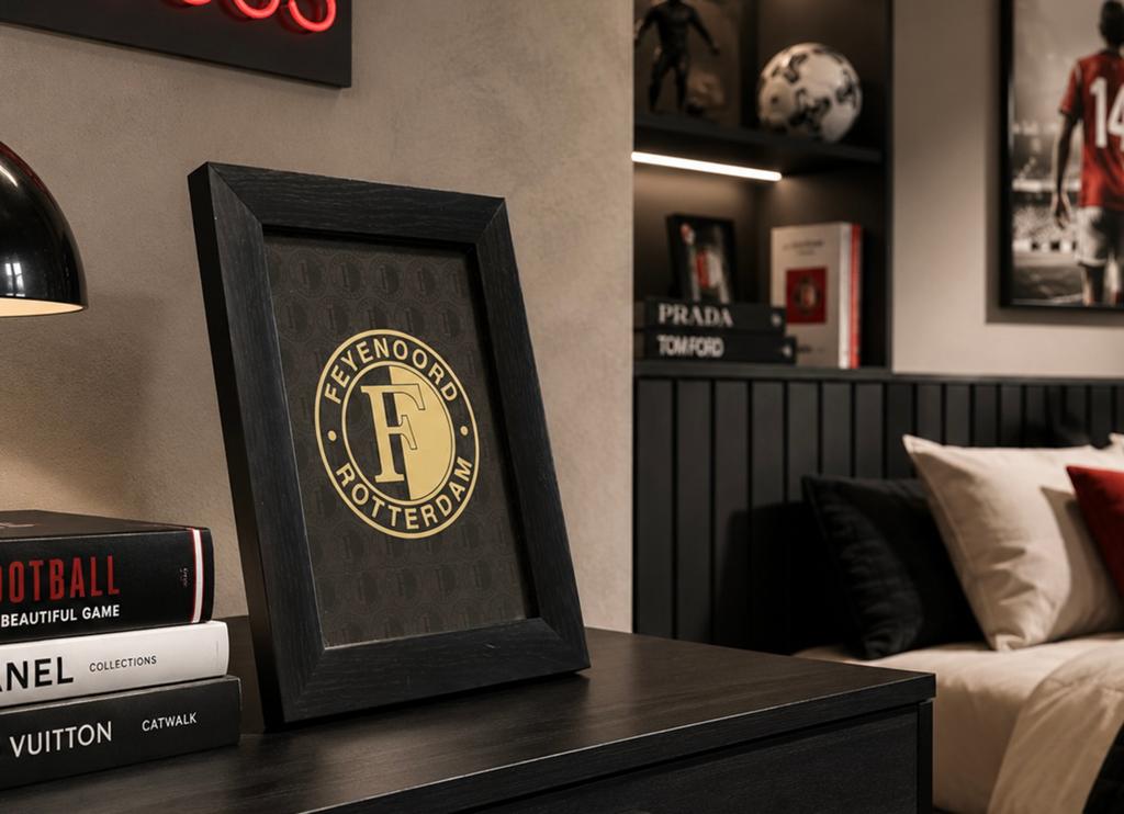 Feyenoord Rotterdam logo, zwarte houten lijst, Ophalen, Zo goed als nieuw, Hout, Minder dan 50 cm