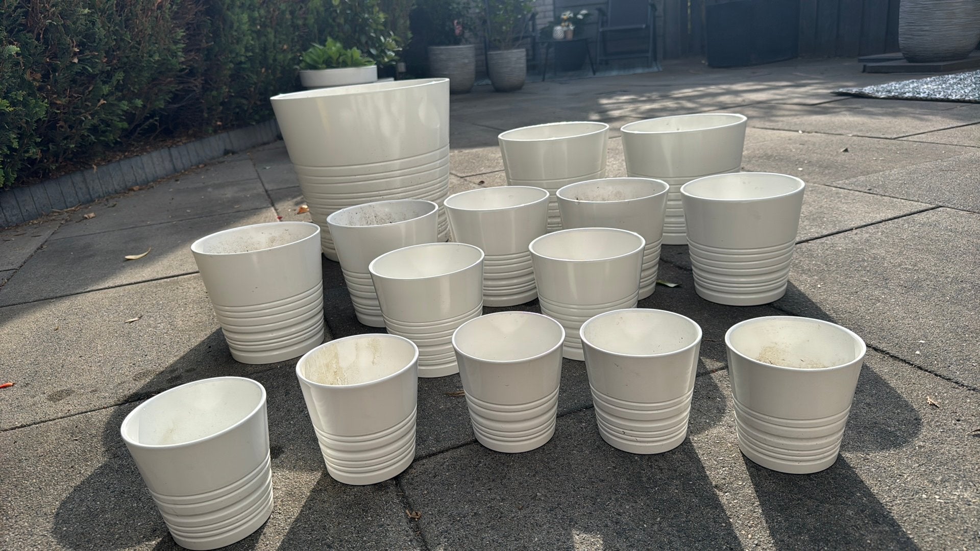 Te koop 15 bloempotten ikea, zgan, Ophalen, Kunststof, Minder dan 30 cm, Rond