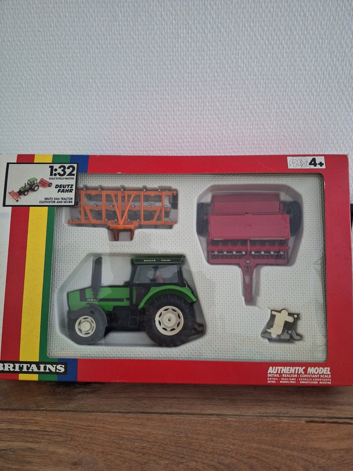 Britains Deutz DX6 Tractor met Cultivator en Zaaimachine, Ophalen of Verzenden, Zo goed als nieuw, Tractor of Landbouw, Britains