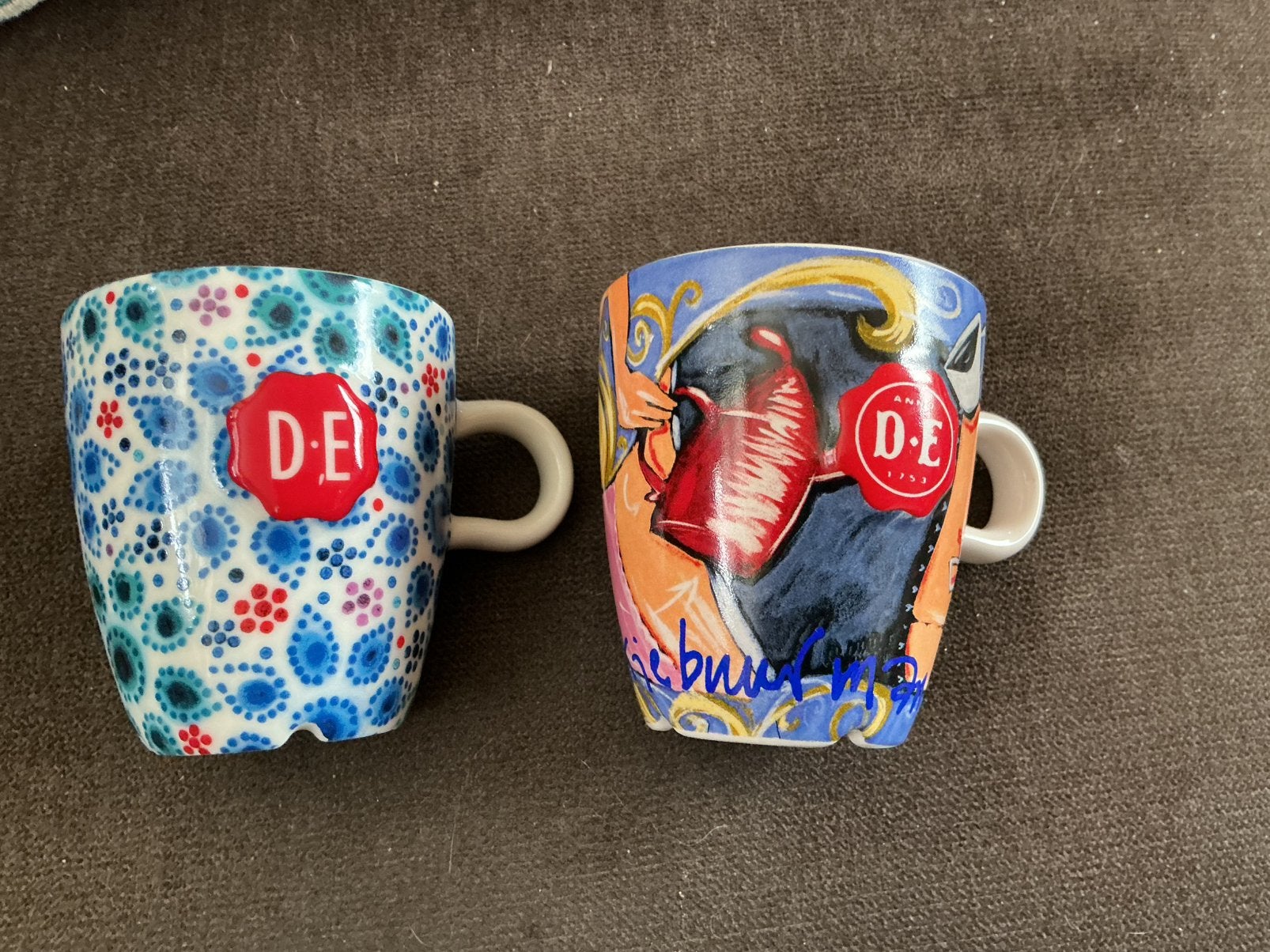 2 senseo bekers Douwe Egbert, Huis en Inrichting, Ophalen, Zo goed als nieuw, Overige stijlen, Kop(pen) en/of Schotel(s)