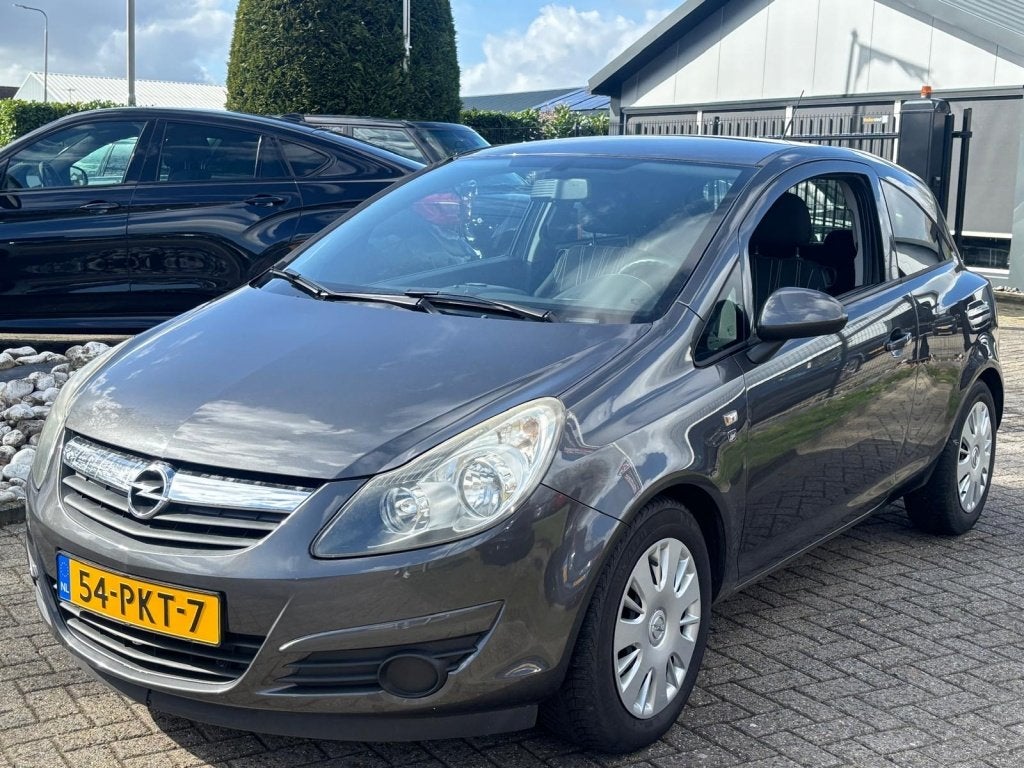 Opel Corsa 1.3 CDTI 2011 Diesel 3-Deurs Trekhaak 111 Edition, Auto's, Voorwielaandrijving, Euro 5, Gebruikt, Origineel Nederlands