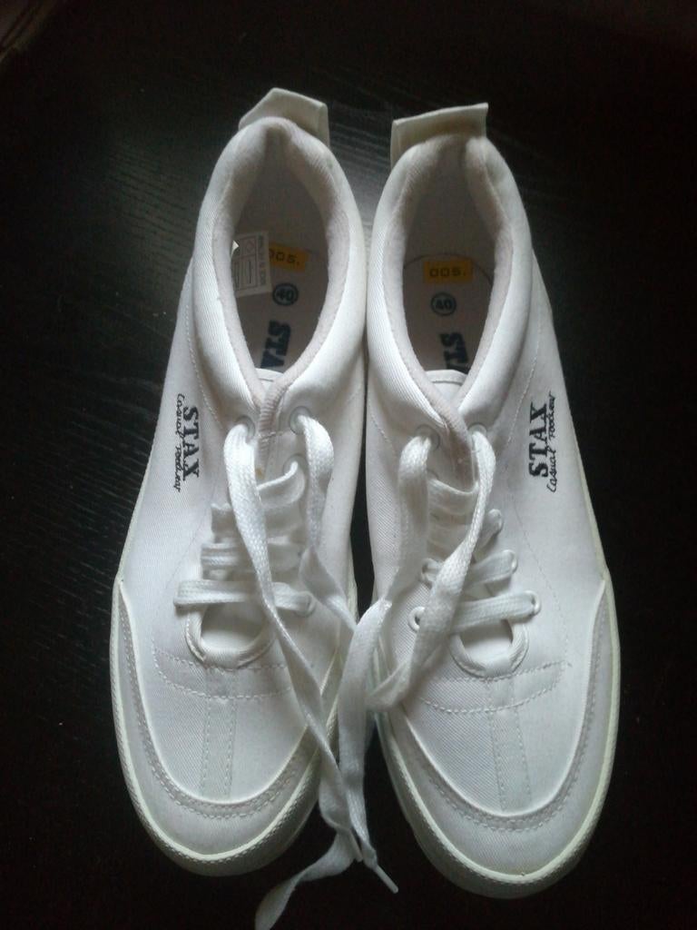 Mooie witte schoenen
Merk Stax
Maat 40 NIEUW, Ophalen of Verzenden, Nieuw, Wit