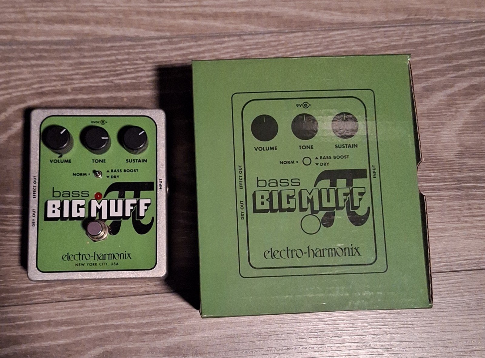 Bass Big Muff, Ophalen of Verzenden, Zo goed als nieuw, Distortion, Overdrive of Fuzz