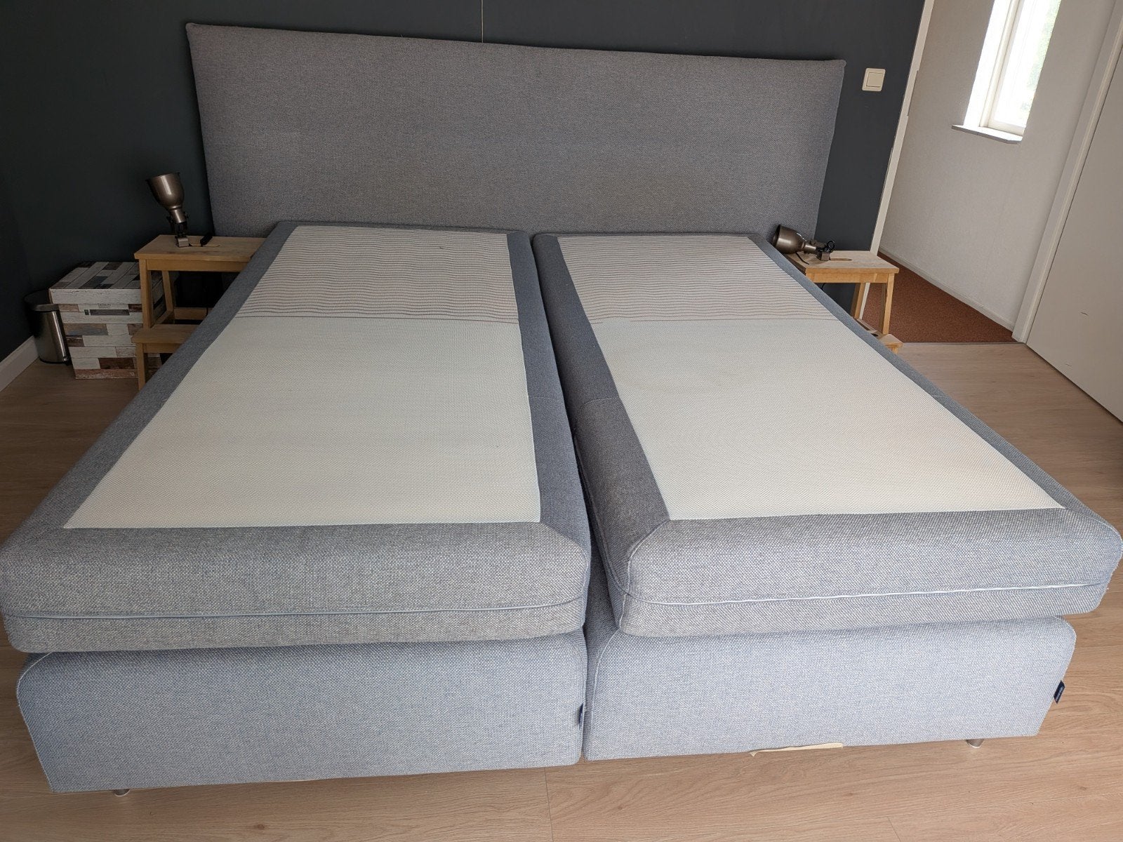 Karlsson Boxspring 180x200 met hoofdbord en poten, Ophalen, Tweepersoons, Zo goed als nieuw, 180 cm