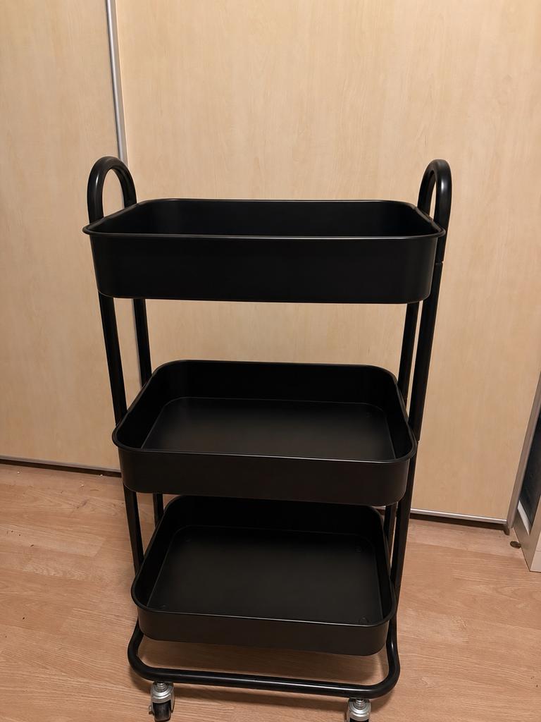 Zwarte karretje 3 planken, Ophalen, Zo goed als nieuw