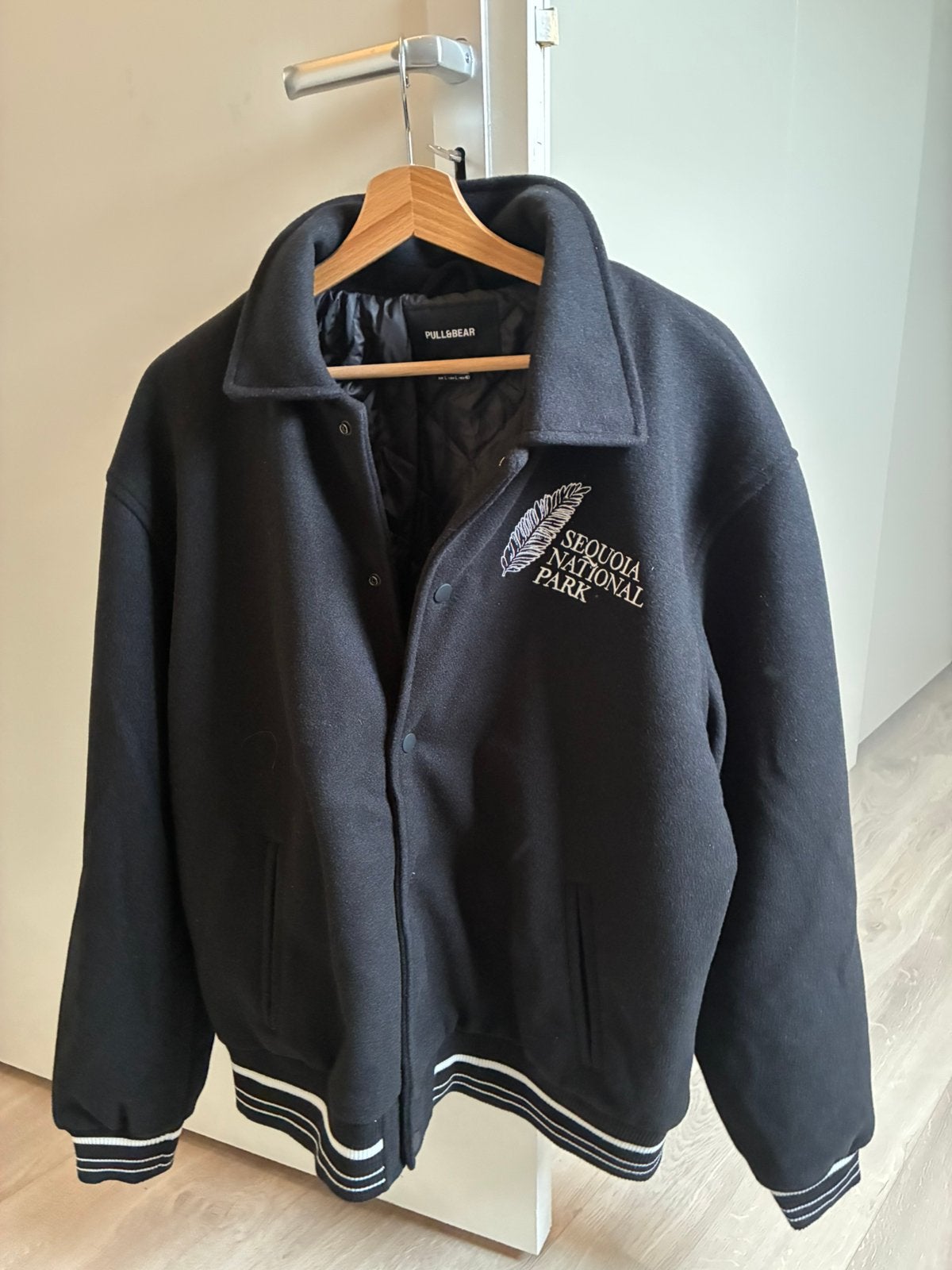 Pull&Bear baseball jas zwart maat L, Ophalen of Verzenden, Zo goed als nieuw, Zwart