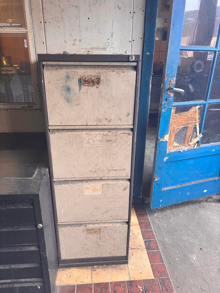 Vintage metal archiefkast met 4 laden, Tuin en Terras, Bergingen en Tuinkasten, Ophalen of Verzenden, Zo goed als nieuw, Metaal