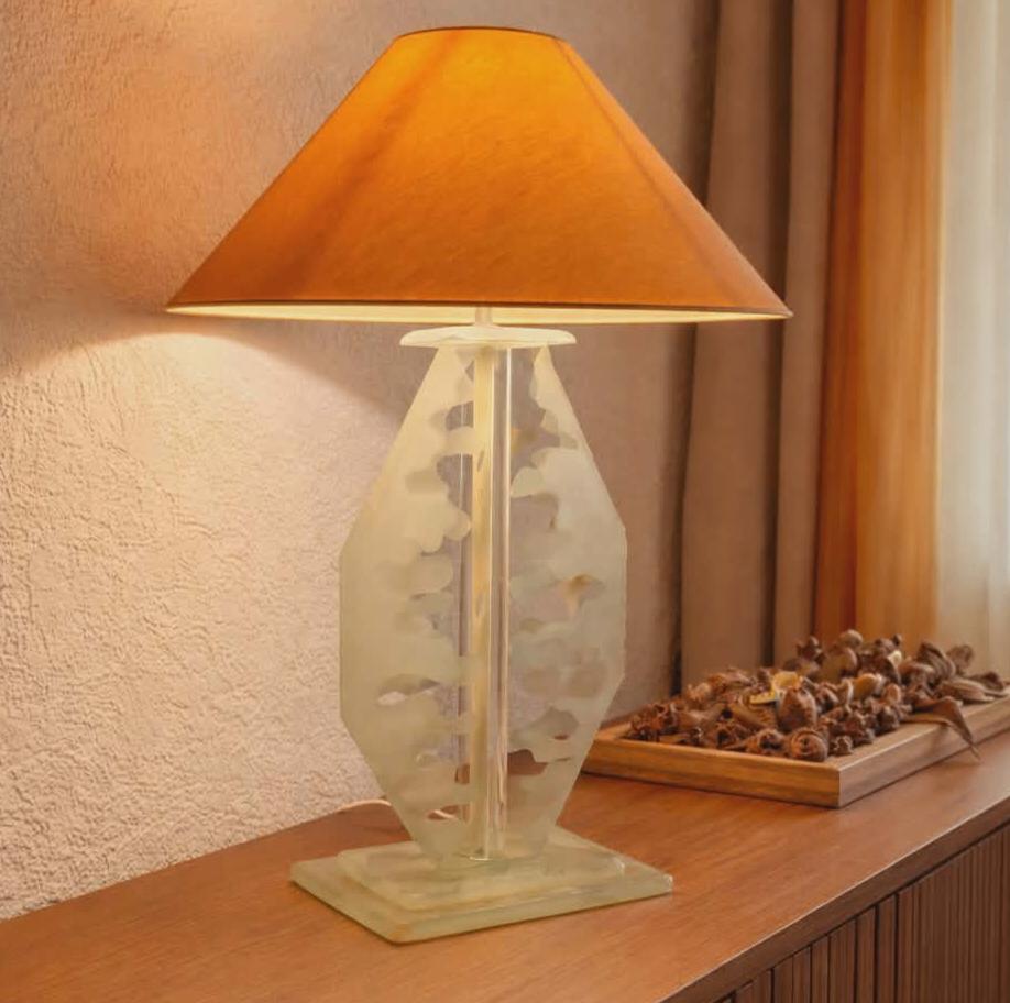 Tafellamp met mooie bewerkte glazen voet, Huis en Inrichting, Lampen | Vloerlampen, Ophalen, Glas, Zo goed als nieuw, Minder dan 100 cm
