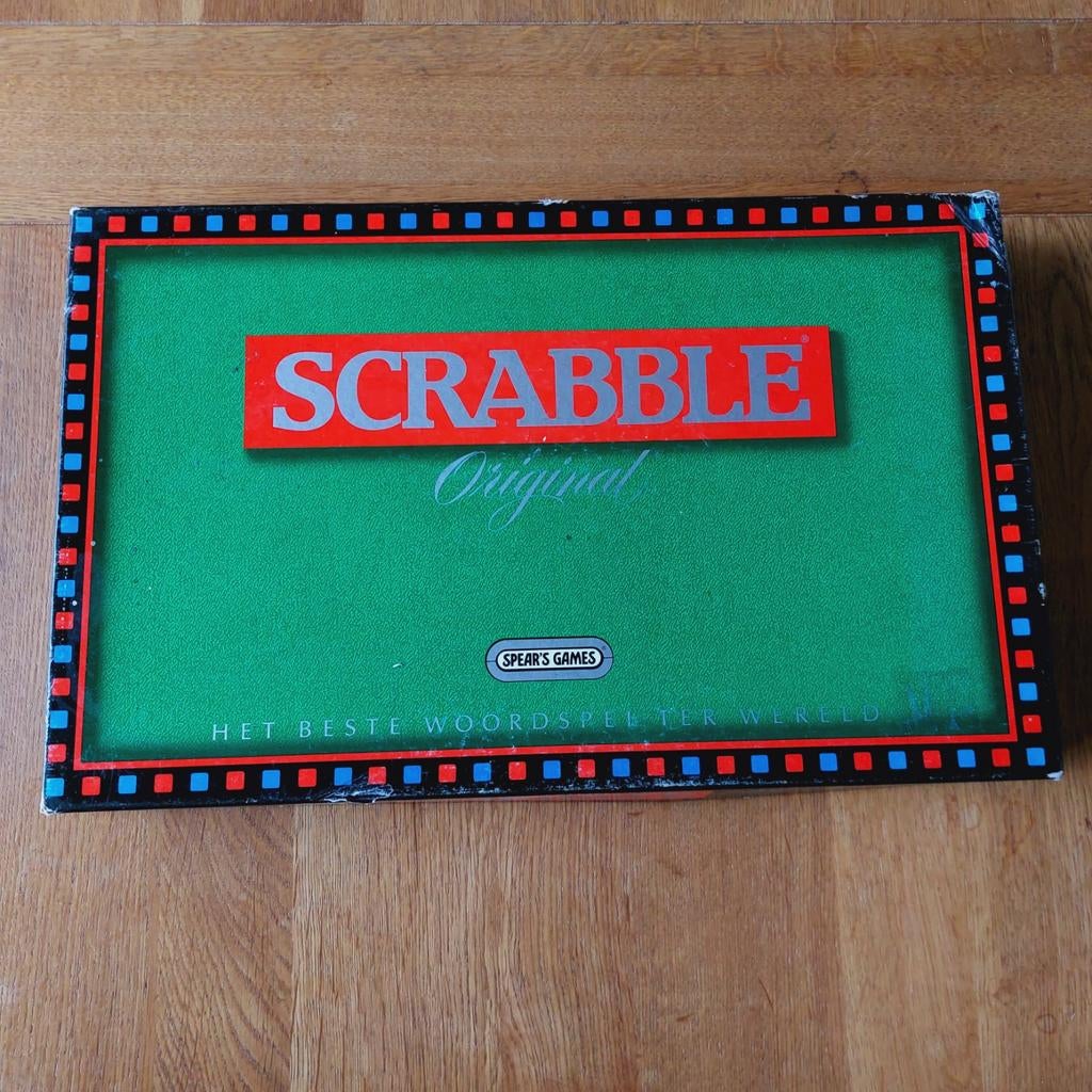 Scrabble Original - Compleet en in goede staat, Hobby en Vrije tijd, Gezelschapsspellen | Bordspellen, Drie of vier spelers, Ophalen of Verzenden