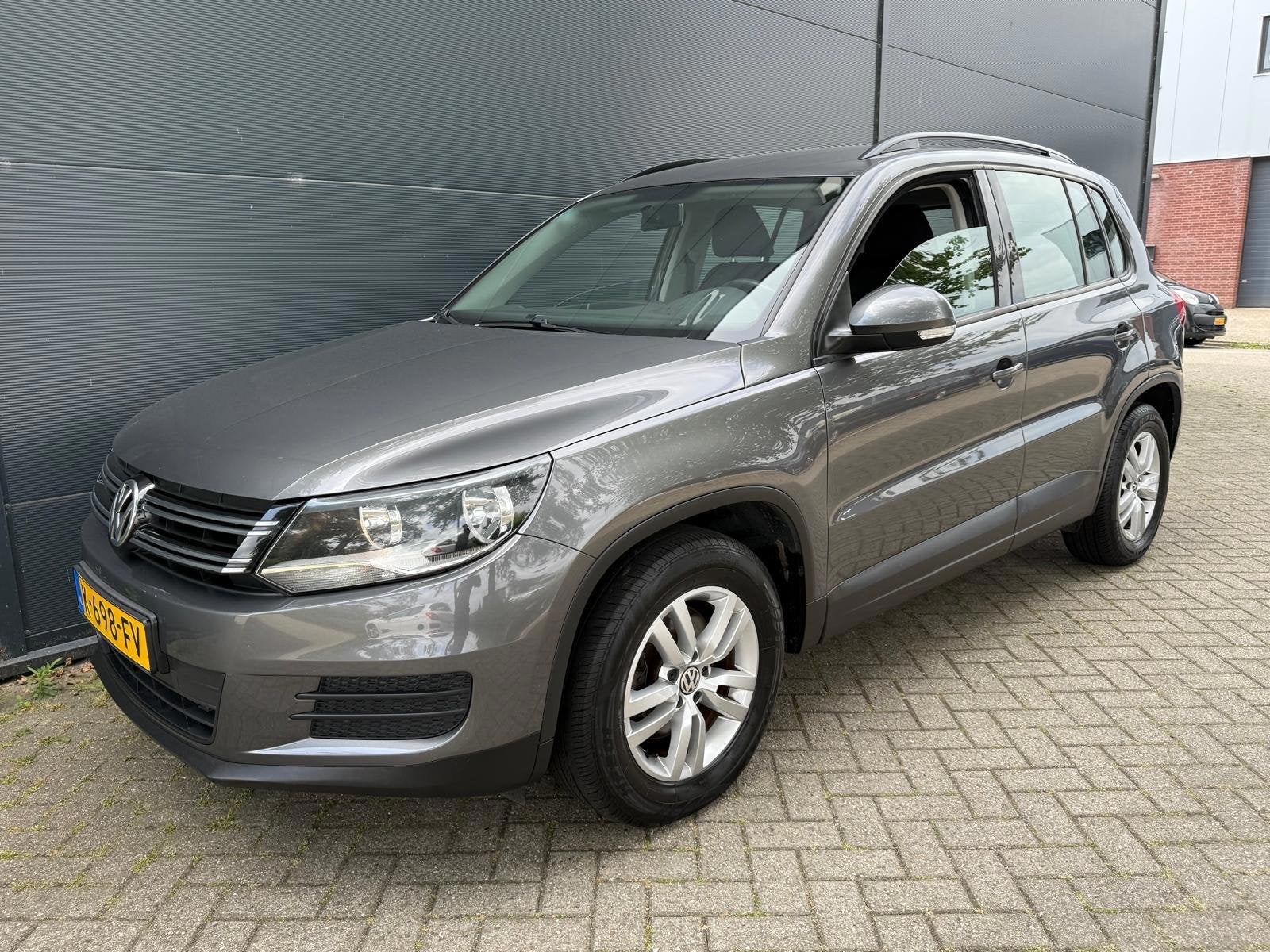 Volkswagen Tiguan 1.4 TSI Sport&Style/Navi/Carplay/Airco/par, Voorwielaandrijving, Euro 5, 15 km/l, 4 cilinders