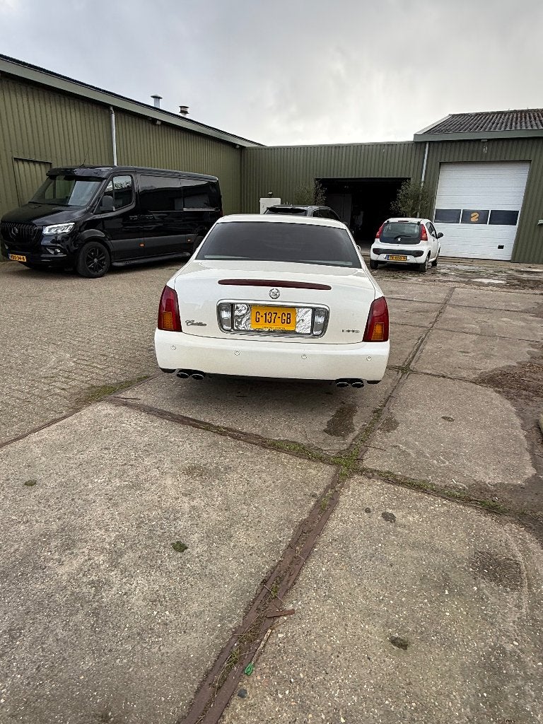 Cadillac 2000 Wit, foto 2