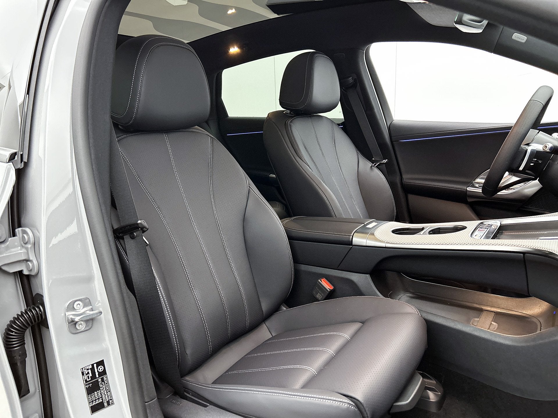 Foto 41 van Mercedes-Benz C-Klasse 400 4MATIC Launch Edition 94 kWh | Ni