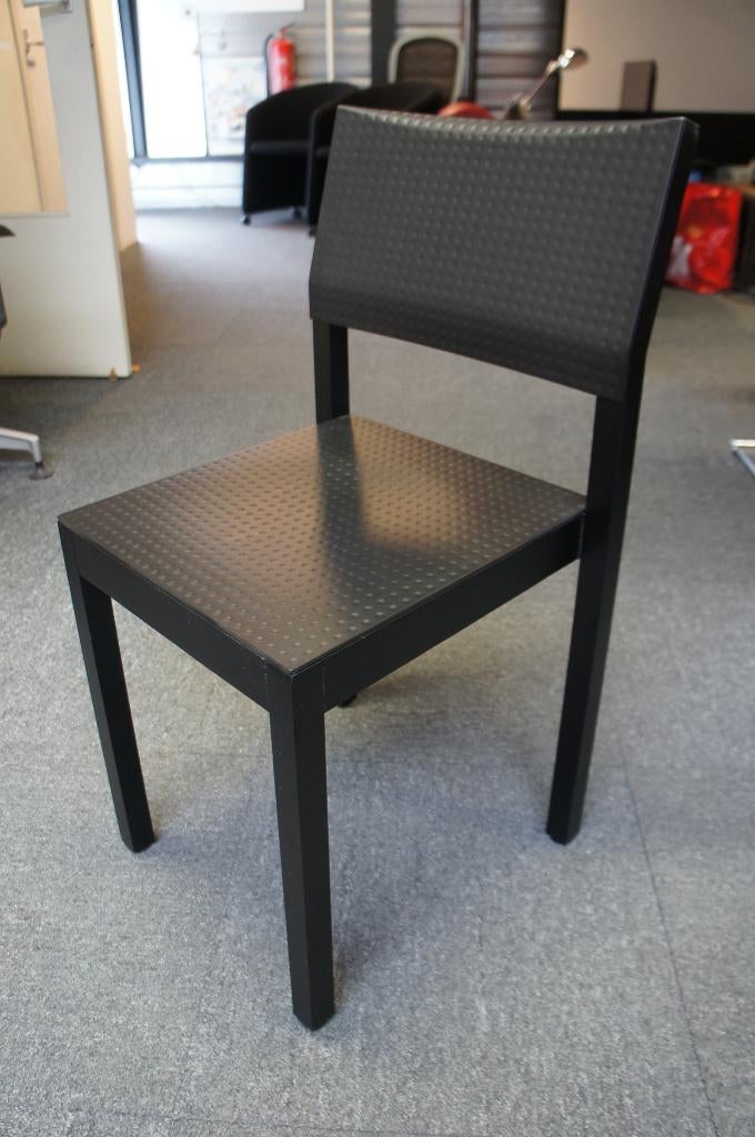 Plank Doty design stoel mat zwart essen in nieuwstaat, Huis en Inrichting, Zwart, Design, Zo goed als nieuw, Eén