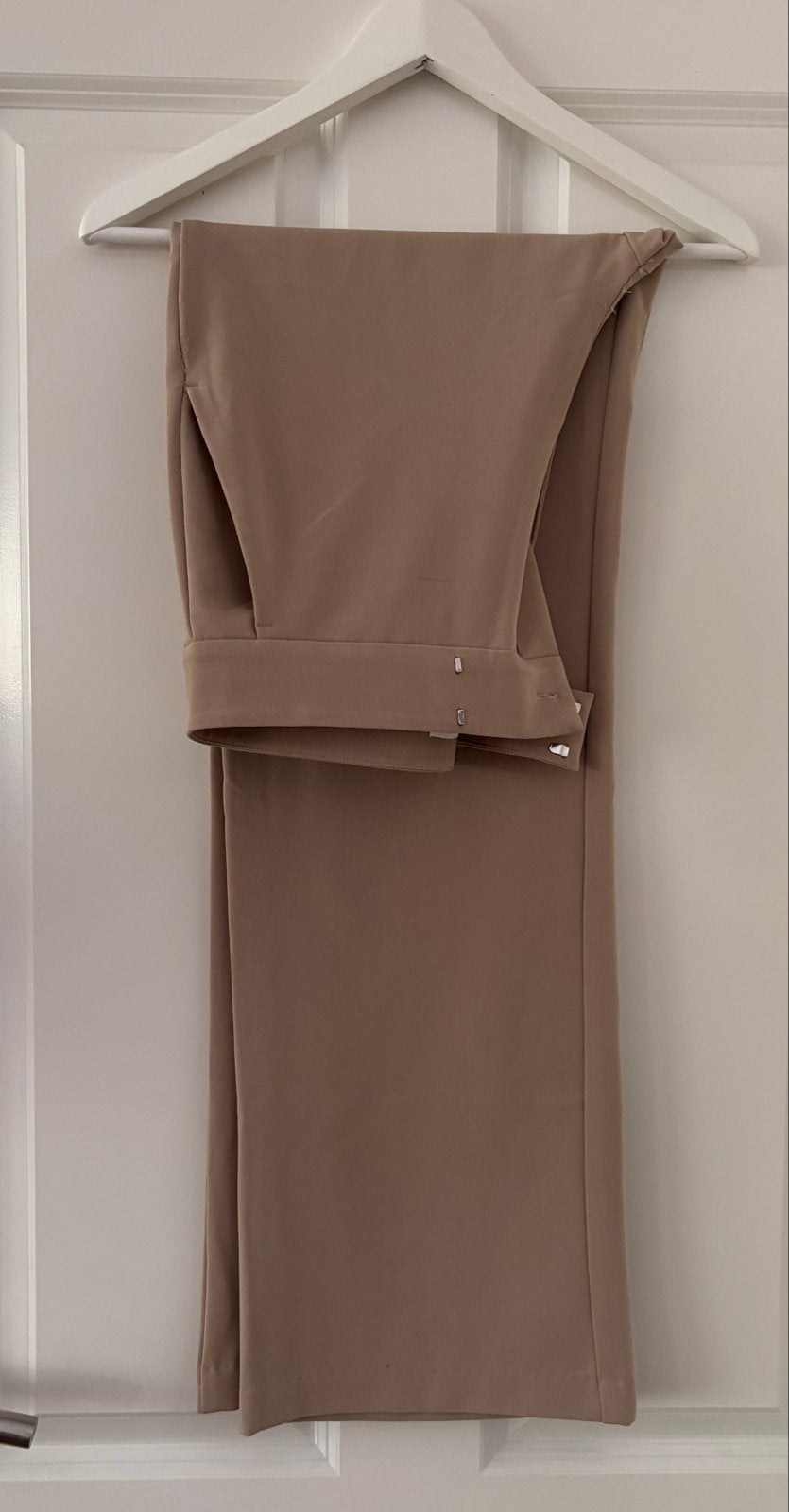 H&M Beige Pantalon Maat 42, Kleding | Dames, Broeken en Pantalons, Beige, Maat 42/44 (L), Ophalen of Verzenden, Zo goed als nieuw