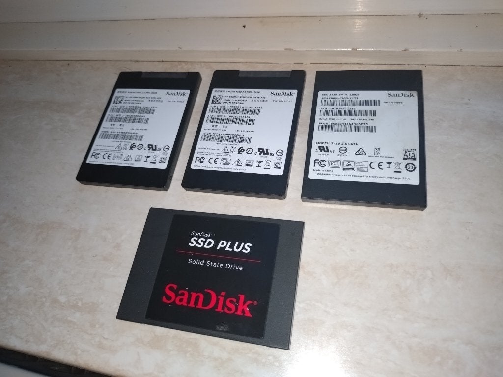 Set 4x SanDisk SSD (2x X600 + Z400s + Plus) met SMART-status, Computers en Software, Harde schijven, Ophalen of Verzenden, Laptop