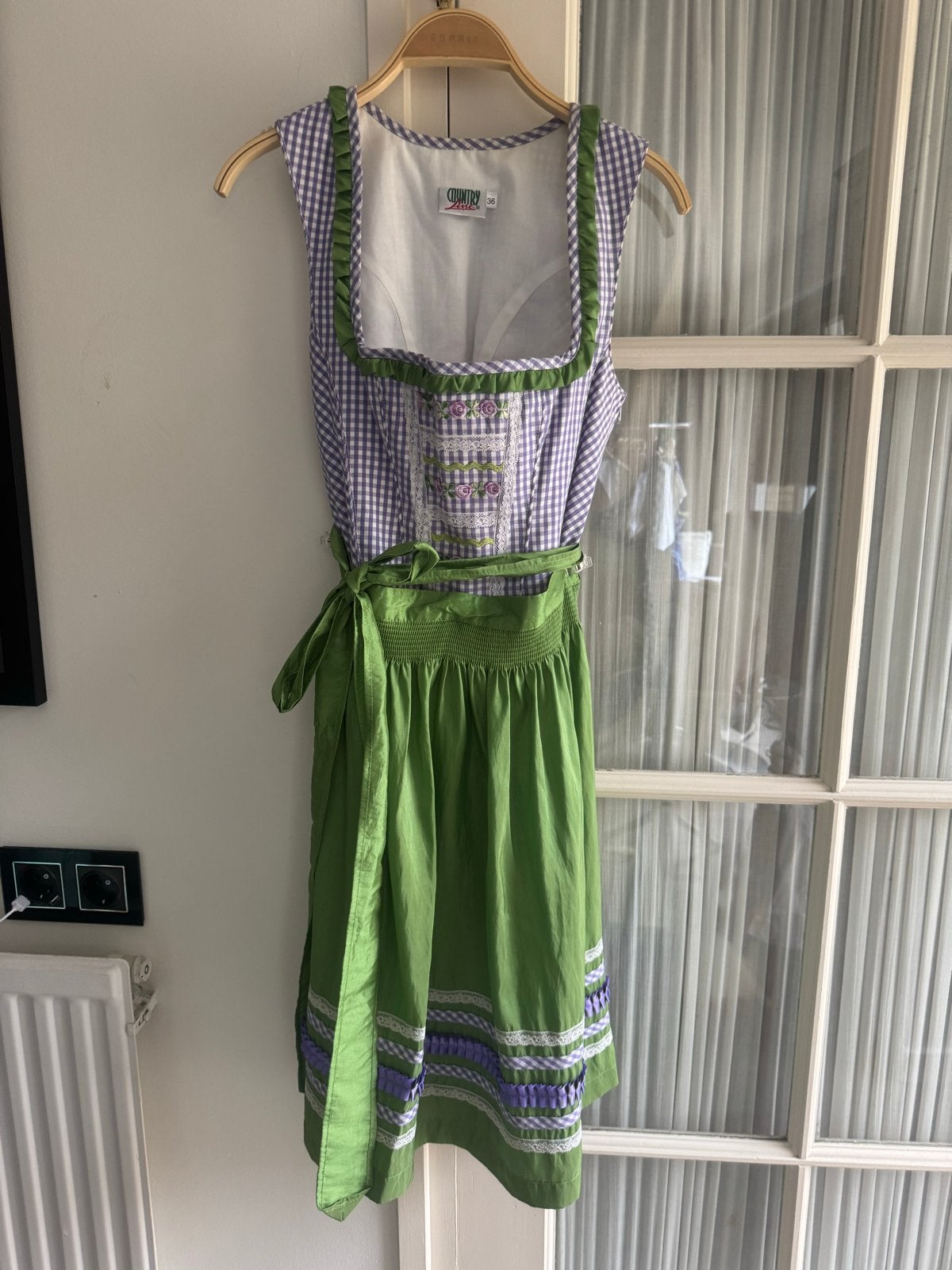 Oktoberfest Country Line Dirndl 36/S met Satijnen Schortje, Meerkleurig, Ophalen of Verzenden, Zo goed als nieuw, Knielengte