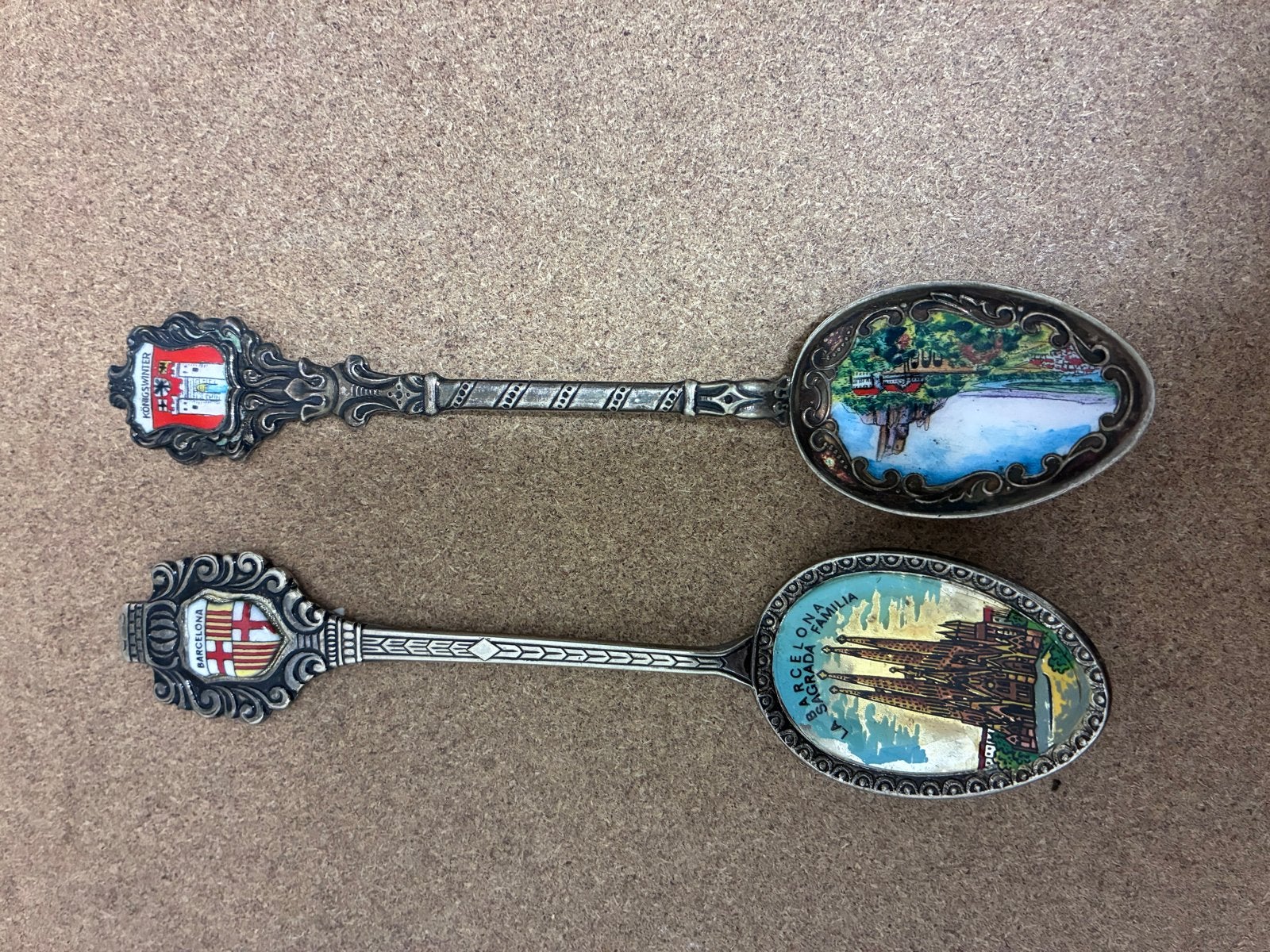 2 vintage verzamellepels - Barcelona en Konstanz, Ophalen of Verzenden