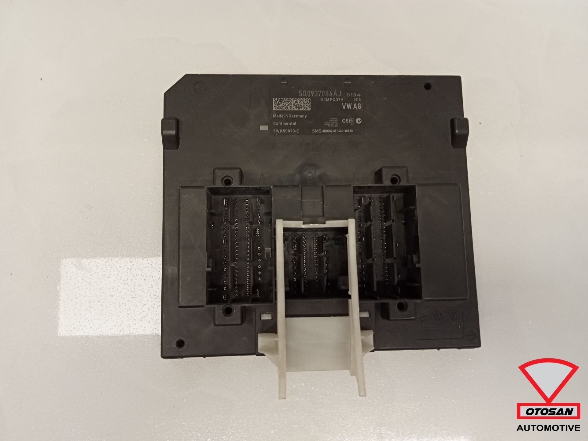 VW Audi Seat Skoda VAG BCM Boordnet 5Q0937084AJ, Gebruikt, Volkswagen, Volkswagen AG, Berliner Ring 2
38440  Wolfsburg, DE