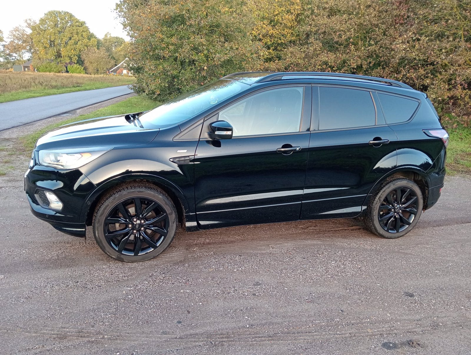 Ford Kuga 1.5 ecoboost st line, Auto's, 4 cilinders, 2000 kg, Zwart, Handgeschakeld