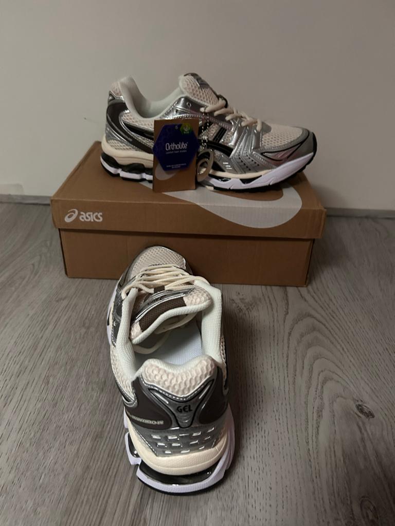 Nieuwe Asics Gel-Kayano 14 sneakers - Maat 42,5, Ophalen of Verzenden, Nieuw, Wit, Sneakers of Gympen