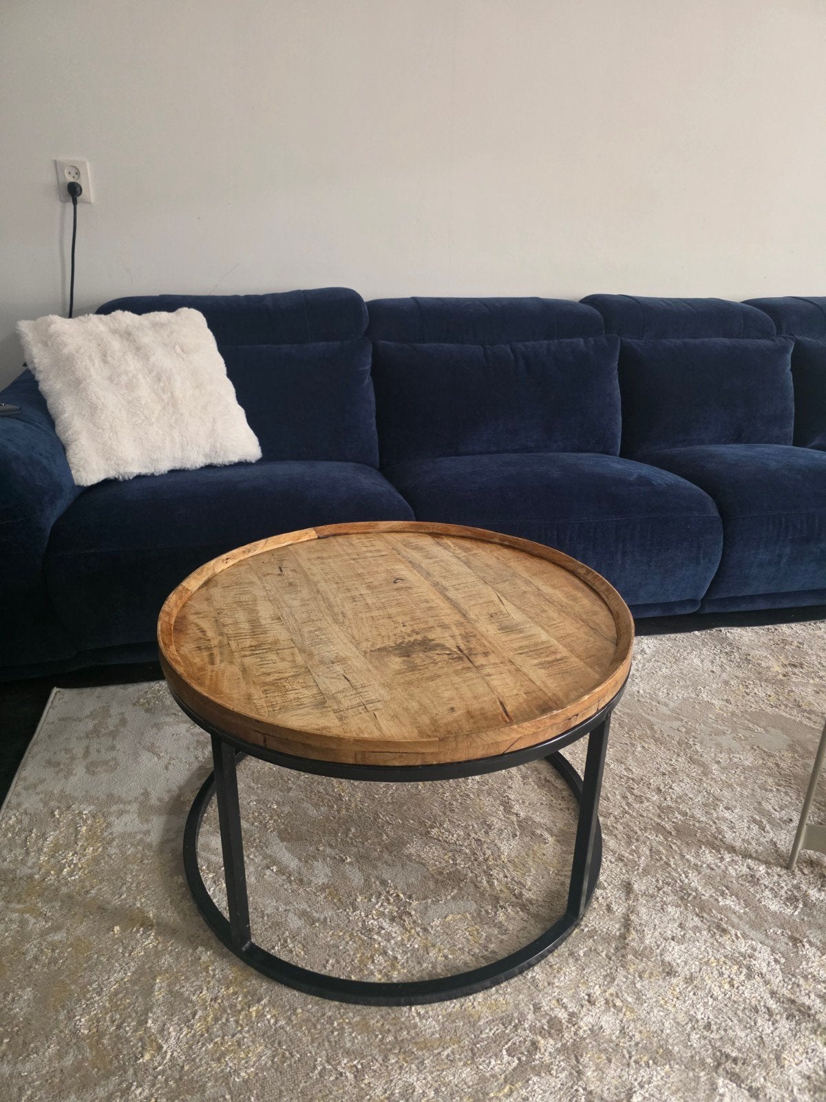Ronde salontafel van mangohout en metaal, Overige houtsoorten, Gebruikt, 50 tot 100 cm, Rond