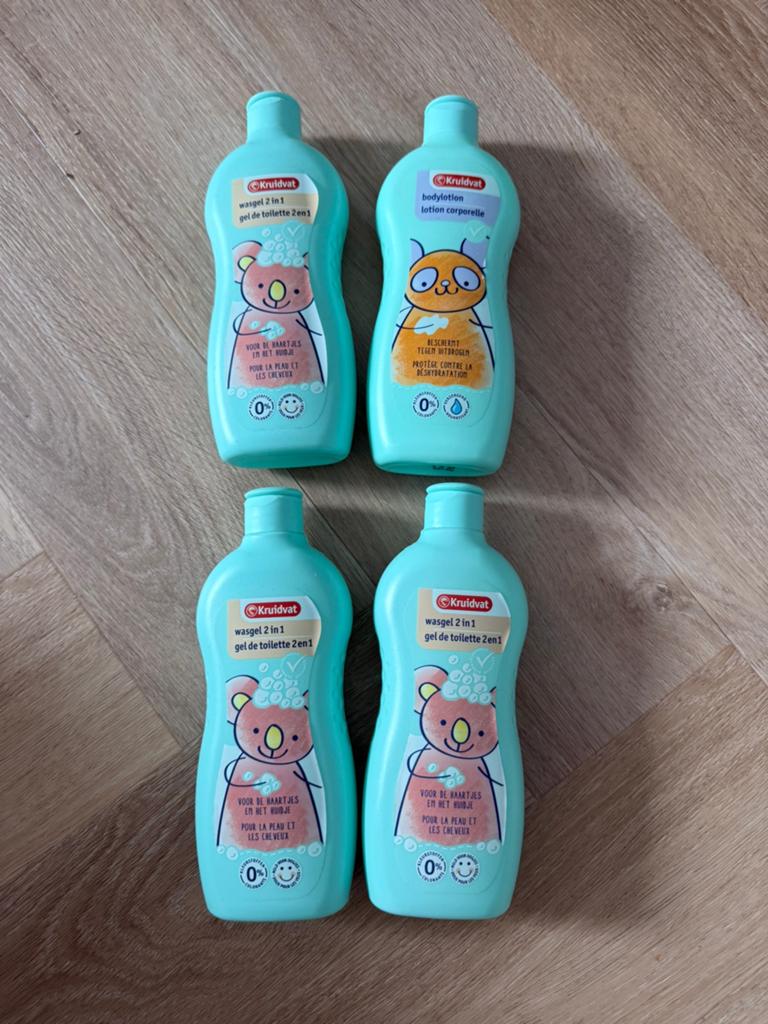 Kruidvat baby wasgel + bodylotion 2 in 1 (4 stuks) NIEUW, Ophalen of Verzenden, Nieuw, Overige typen