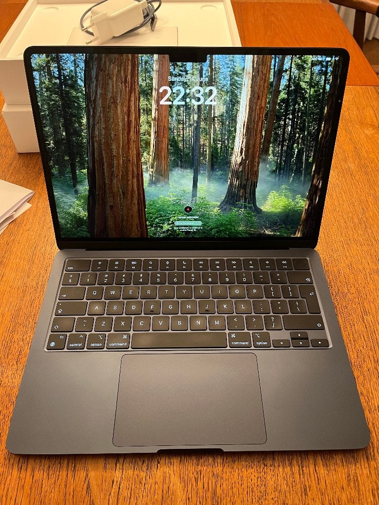 Apple MacBook Air 13" M3 – 16GB RAM / 256GB SSD – Midnight, 256 GB, Qwerty, 13 inch, Ophalen of Verzenden