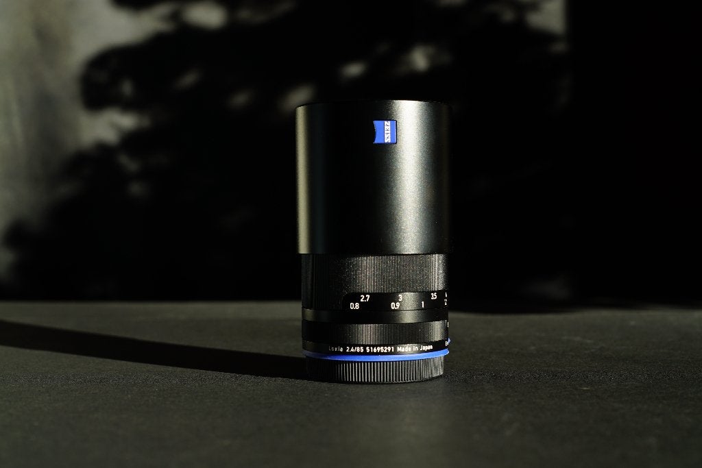 Zeiss Loxia 85mm f/2.4, Sony E-mount, Ophalen of Verzenden, Zo goed als nieuw, Zeiss