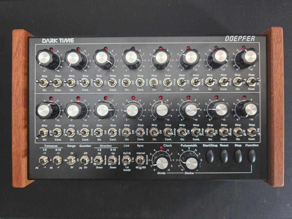 Doepfer Dark Time - Analoge sequencer met doos, zgan, Overige merken, Zo goed als nieuw, Met midi-aansluiting, Overige aantallen