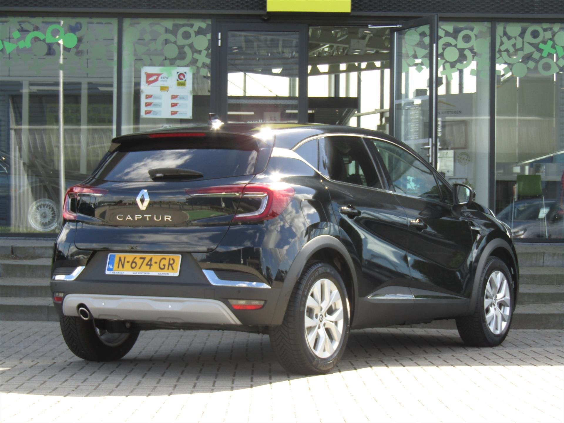 RENAULT Captur TCe 140pk GPF EDC Intens / 9,3 Navigatie / 36, Gebruikt, 4 cilinders, Leder en Stof, Origineel Nederlands